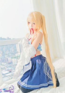 26岁的女高中生